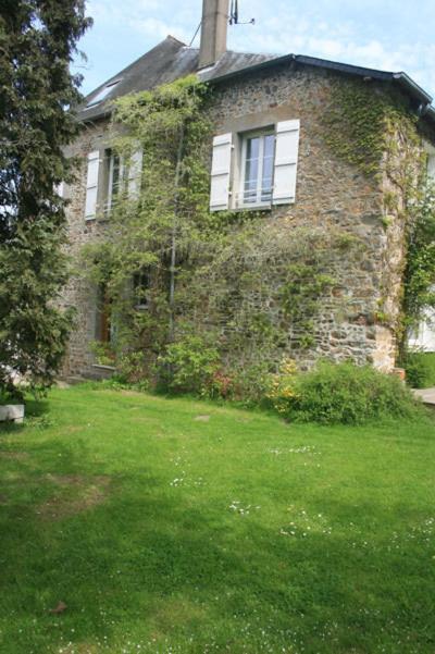 Chambres D'Hotes Les Ifs Montsurs Экстерьер фото